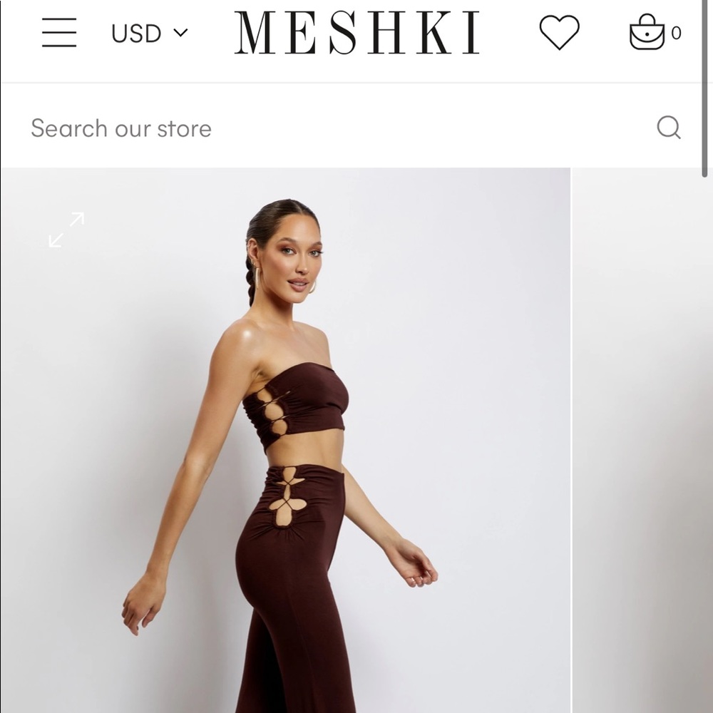 Meshki ELEANOR
Ruched Cut Out Pants and Bandeau top - Chocolate Size M Size 6/8